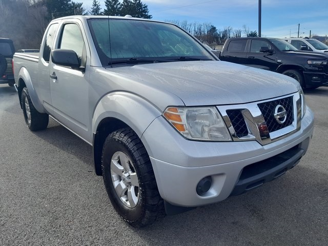 2012 Nissan Frontier SV photo 3