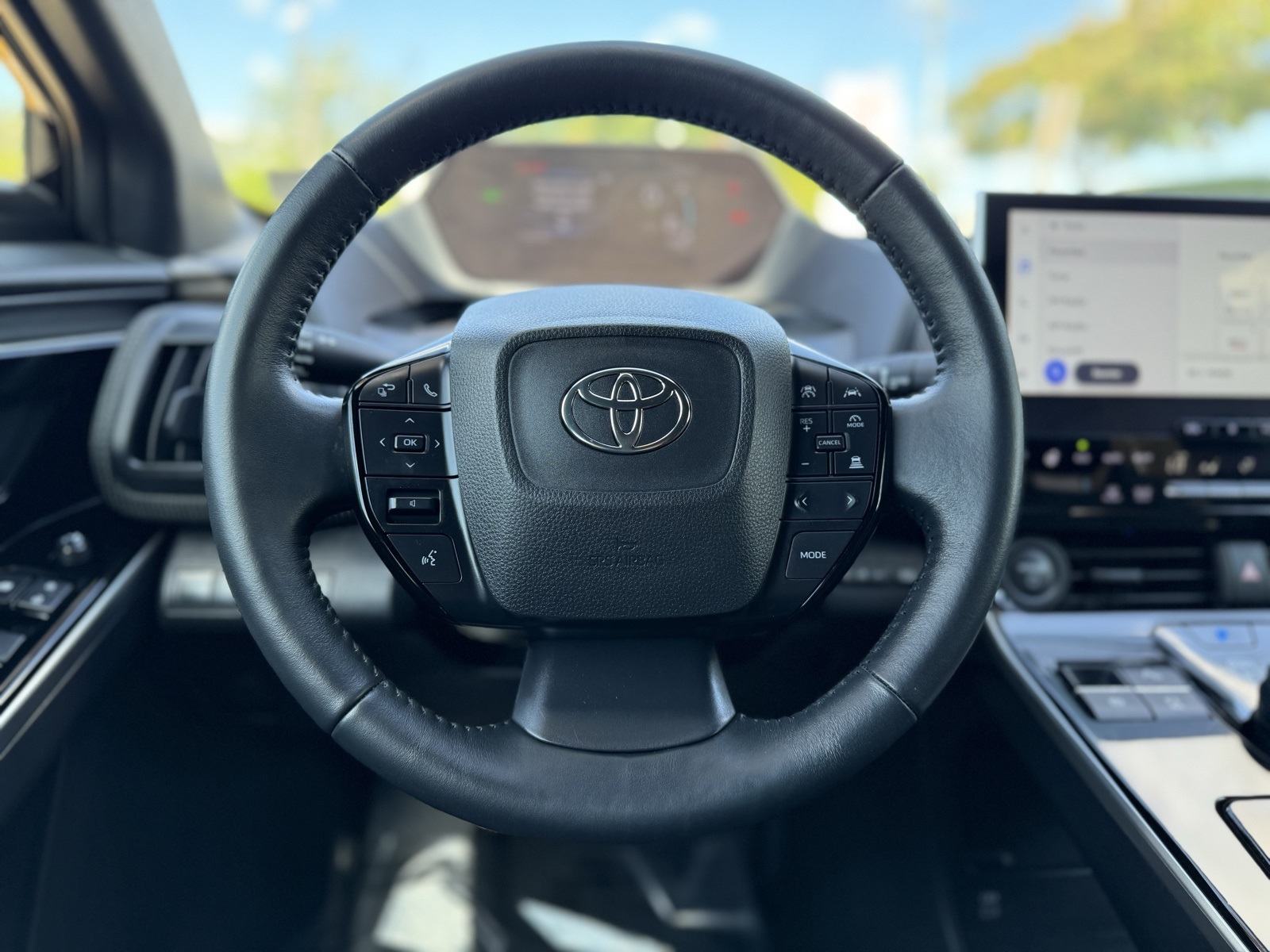 2024 Toyota bZ4X XLE photo 13