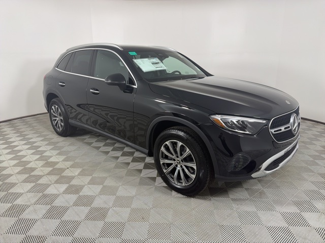 2026 Mercedes-Benz GLC Base's photo