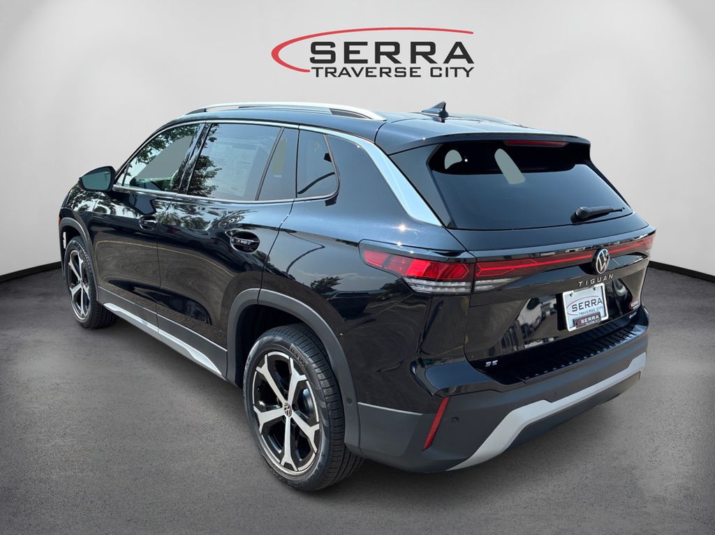 2025 Volkswagen Tiguan SE photo 7