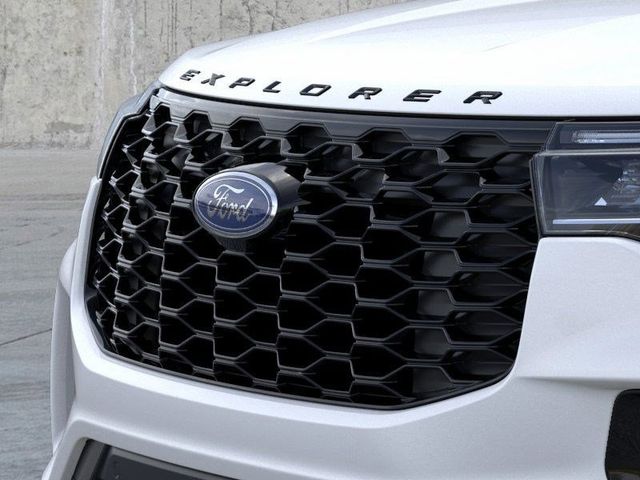 2025 Ford Explorer ST-Line photo 16