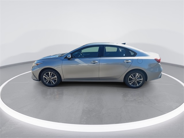 2022 Kia Forte LXS photo 5