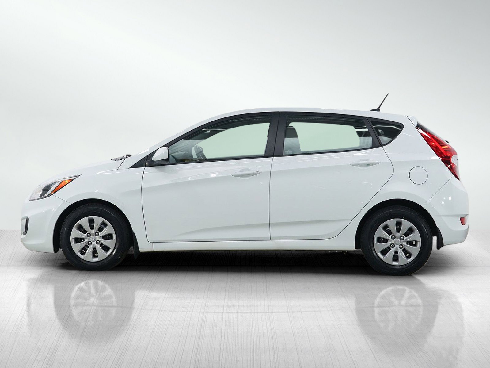 Used 2015 Hyundai Accent GS with VIN KMHCT5AE1FU202922 for sale in Burnsville, Minnesota