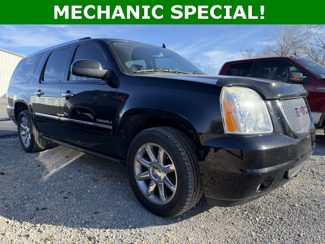 2011 GMC Yukon XL Denali's photo