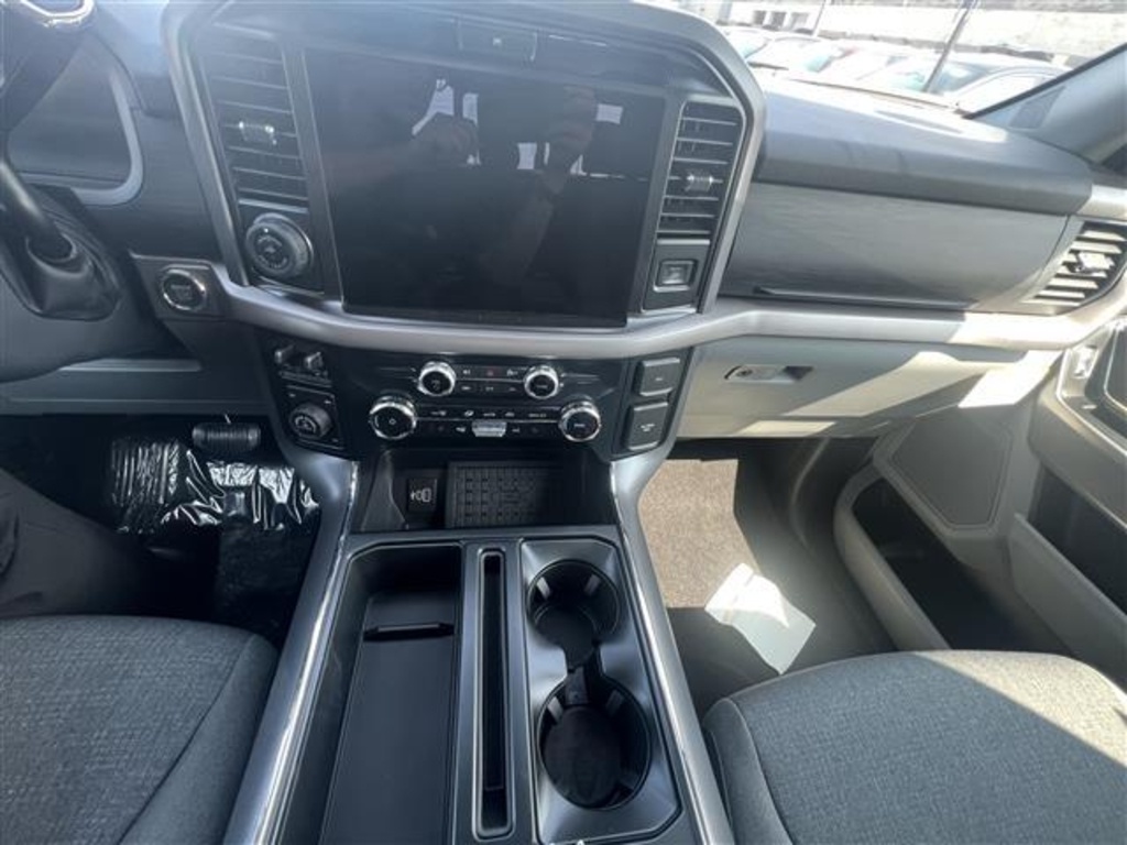 2025 Ford F-150 XLT photo 13