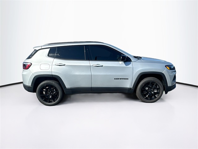2025 Jeep Compass Latitude photo 7