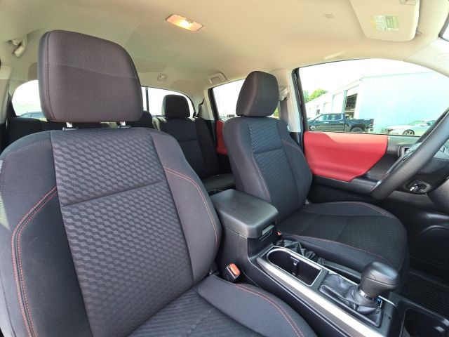 2023 Toyota Tacoma V6 photo 13