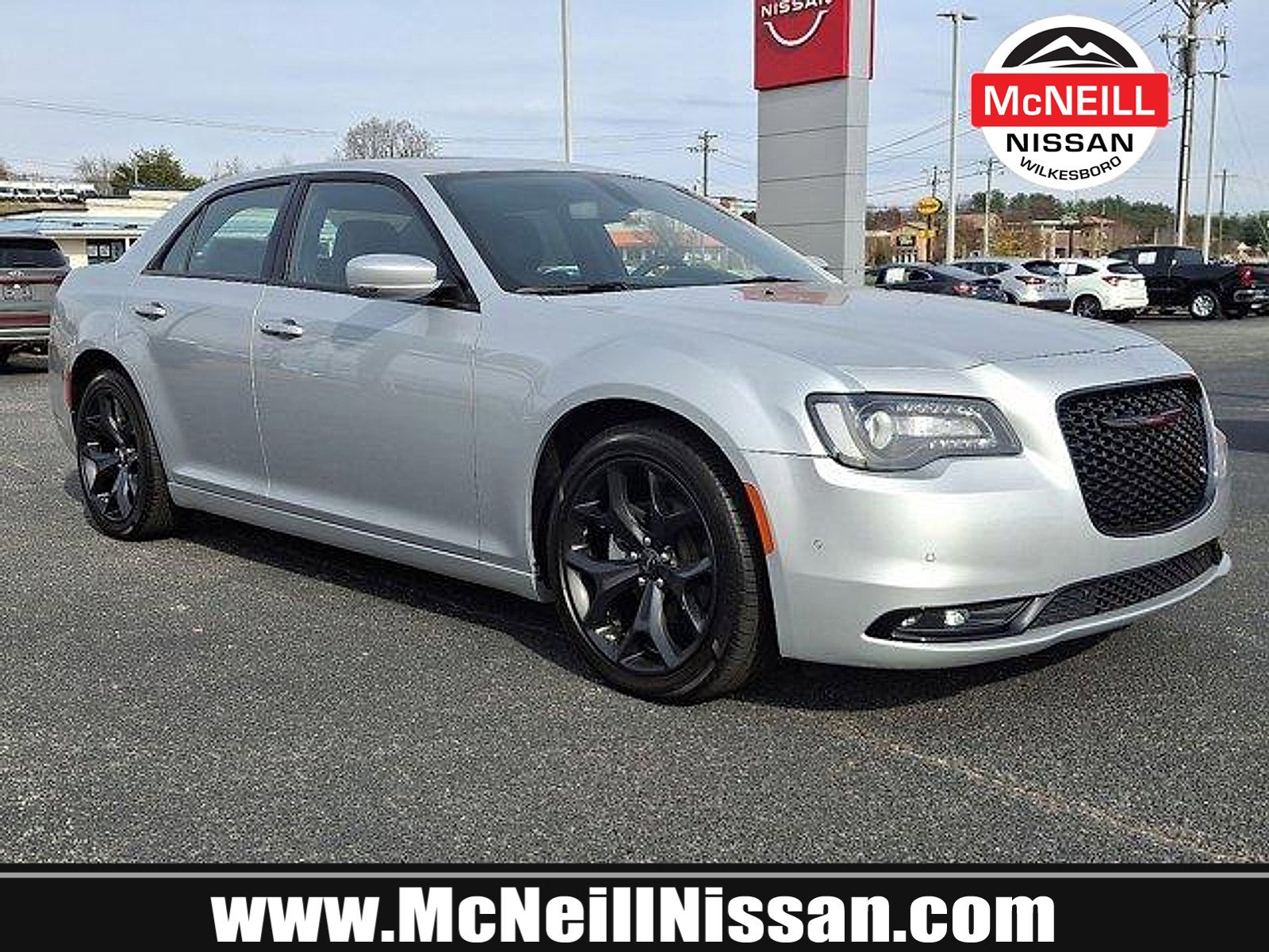 2023 Chrysler 300 S's photo