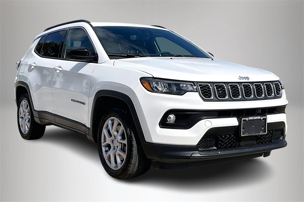 2024 Jeep Compass Latitude Lux's photo