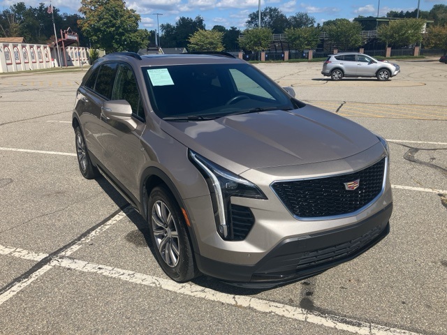 2023 Cadillac XT4 Sport photo 3