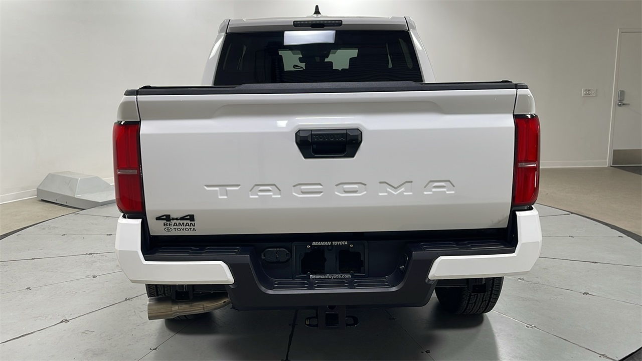 2025 Toyota Tacoma TRD Sport photo 4
