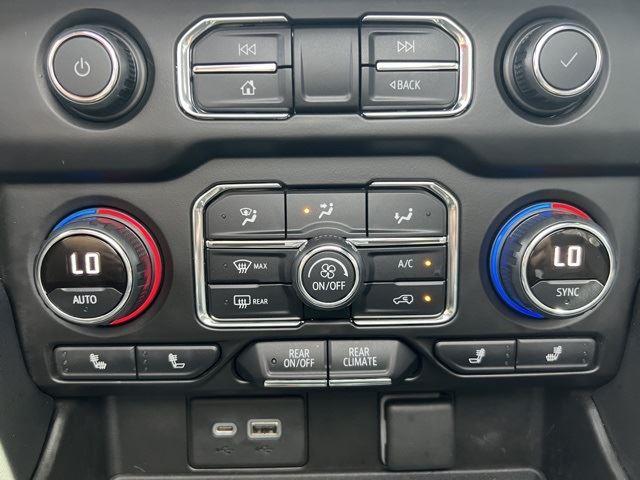 2021 Chevrolet Tahoe RST photo 16