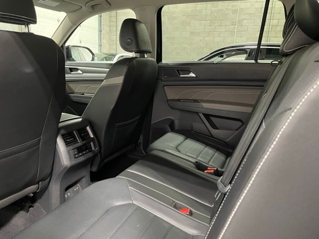 2023 Volkswagen Atlas V6 SEL Premium R-Line photo 11