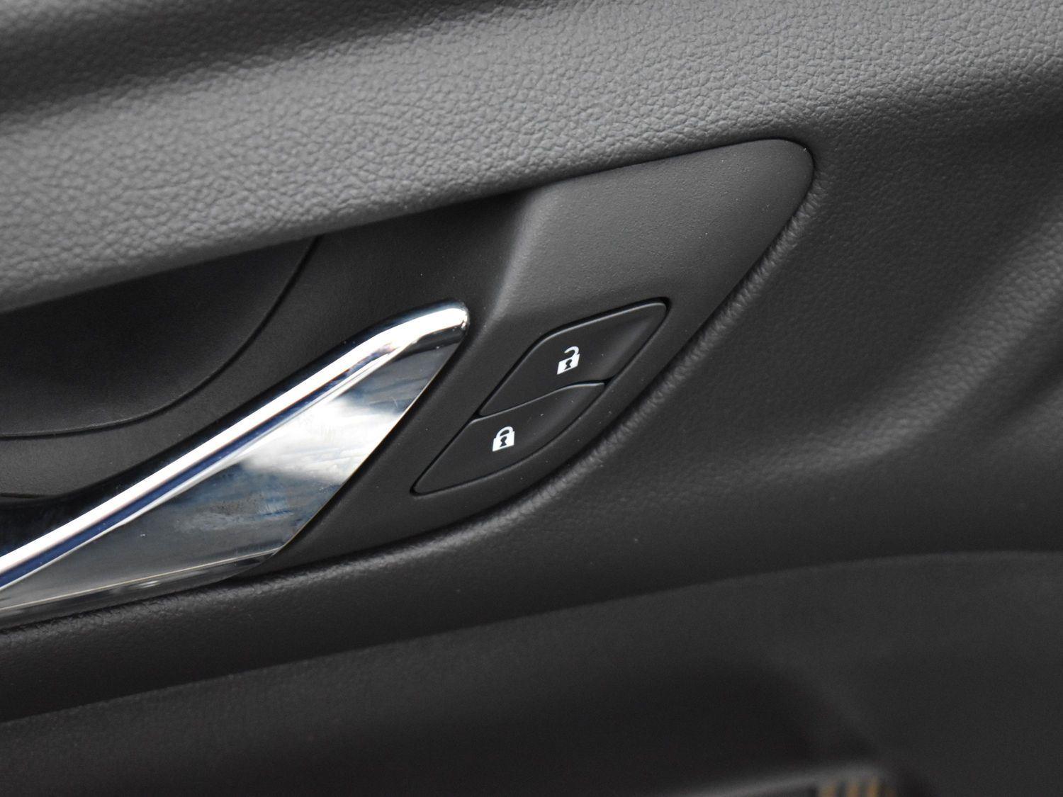 2023 Gmc Acadia SLE photo 9