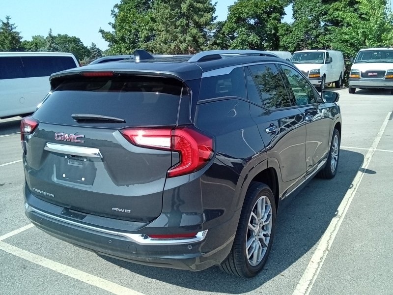 2022 Gmc Terrain Denali photo 3