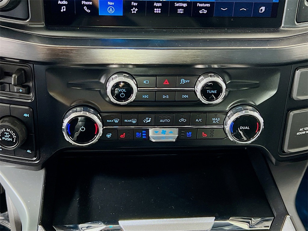 2025 Ford F-250 Lariat photo 9