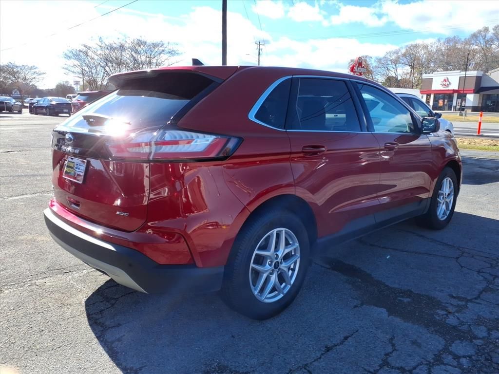 2023 Ford Edge SEL photo 3