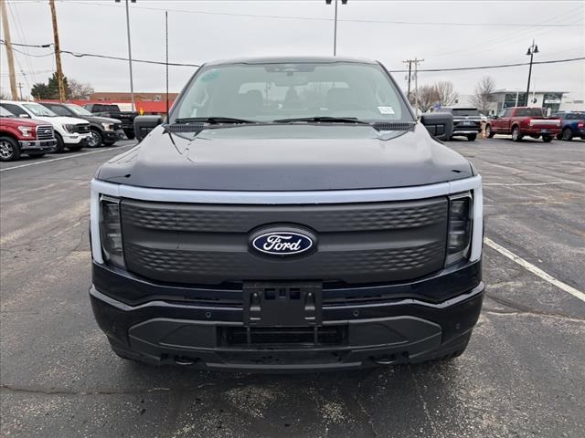 2025 Ford F-150 Lightning photo 2