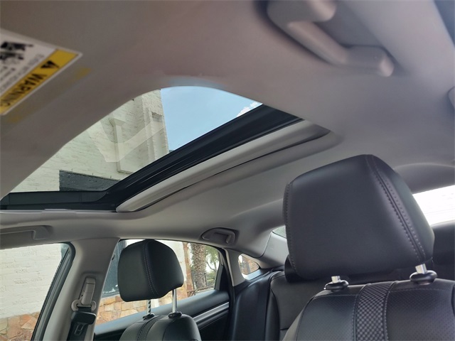 2021 Honda Civic Touring photo 23