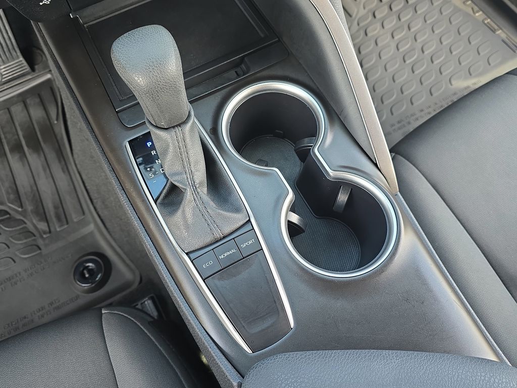2024 Toyota Camry LE photo 22