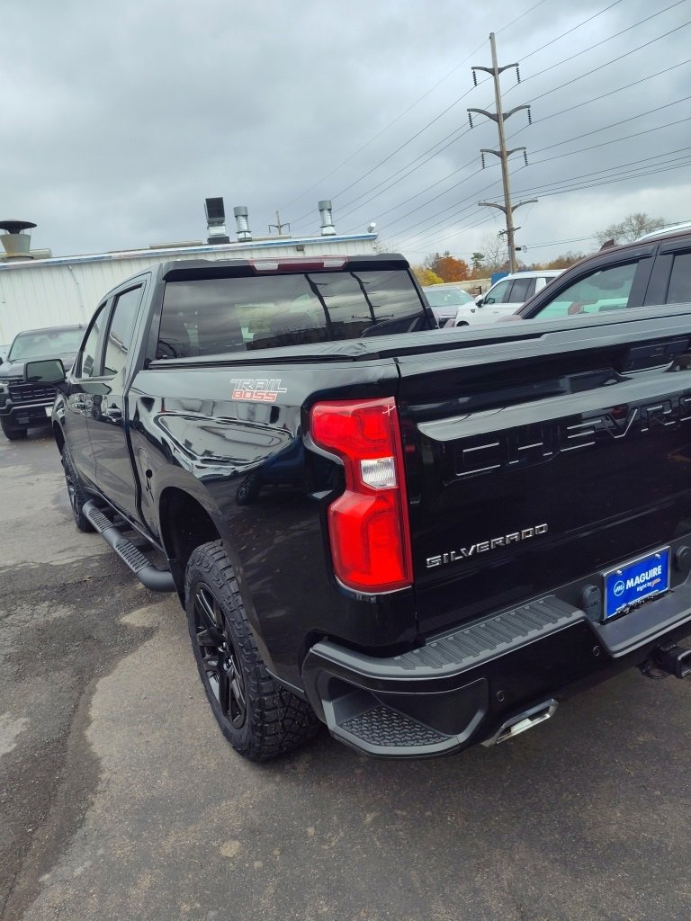2022 Chevrolet Silverado 1500 LT Trail Boss photo 2