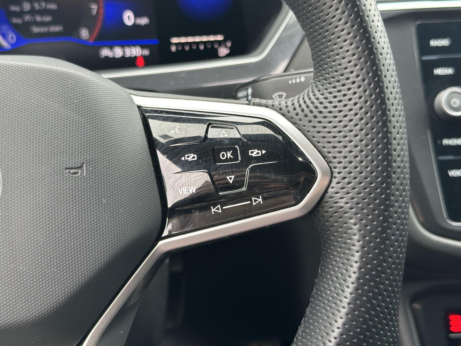 2022 Volkswagen Tiguan SE R-Line Black photo 17