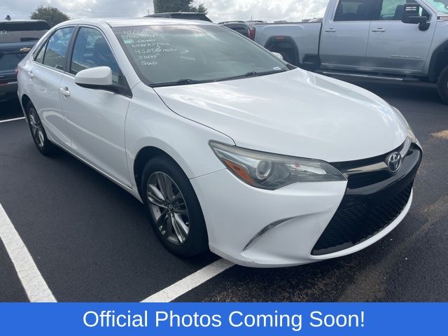 2016 Toyota Camry SE photo 4