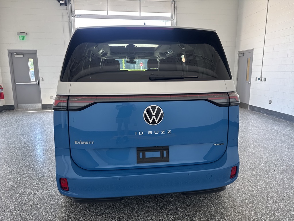 2025 Volkswagen ID. Buzz photo 3