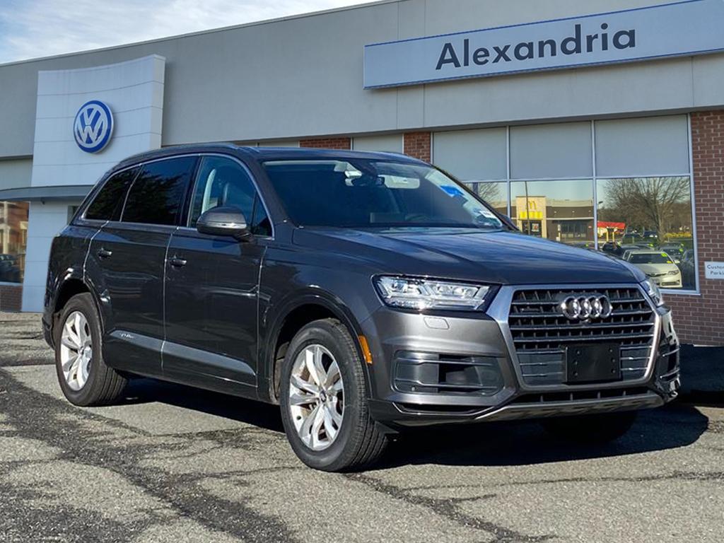 2019 Audi Q7 55 Premium Plus's photo