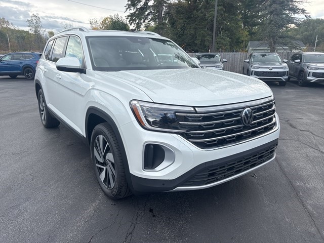 2026 Volkswagen Atlas SEL photo 3