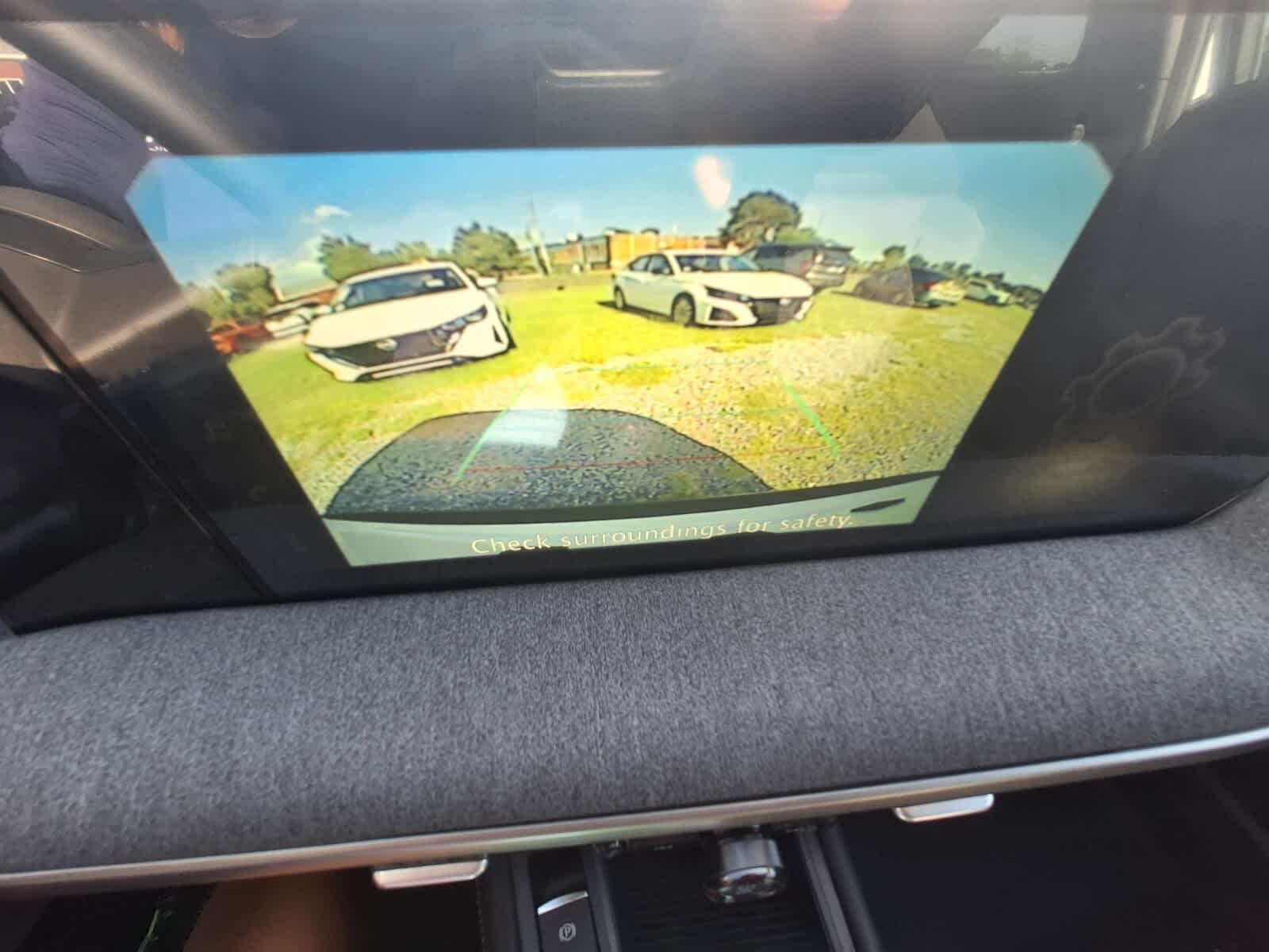 2025 Nissan Kicks SV photo 16