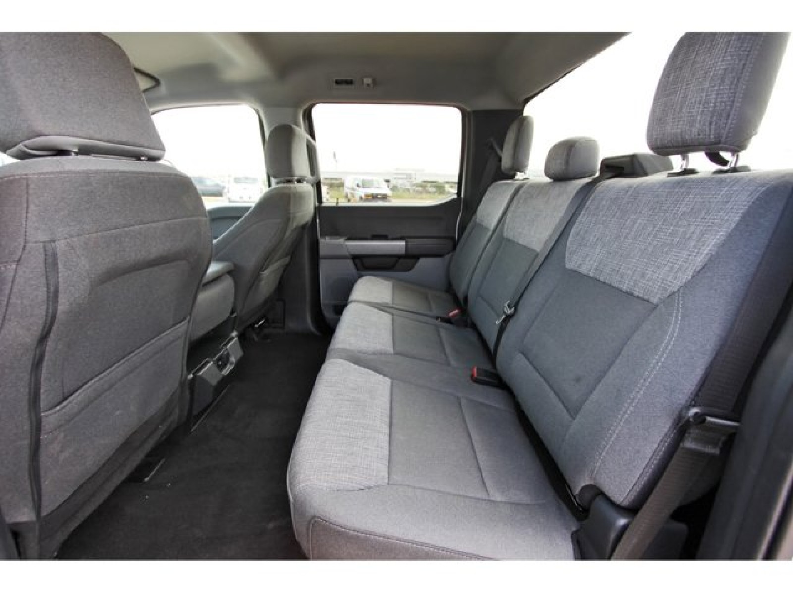 2024 Ford Super Duty F-250 SRW XLT - 10