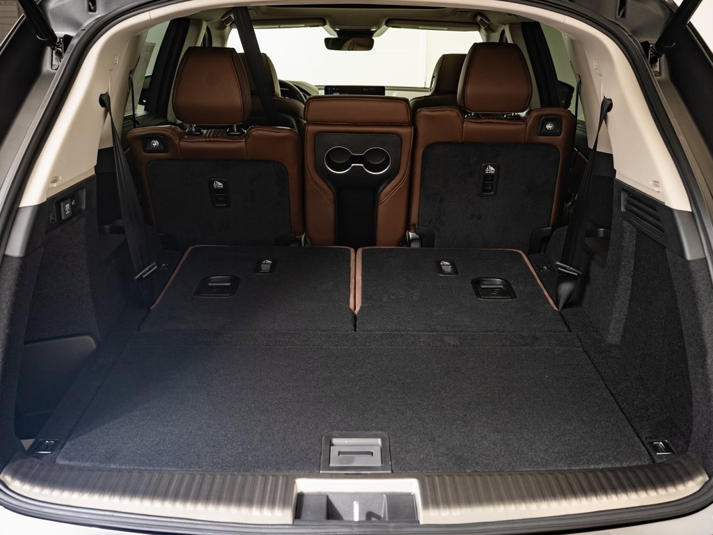 2026 Acura MDX SH-AWD Advance photo 17