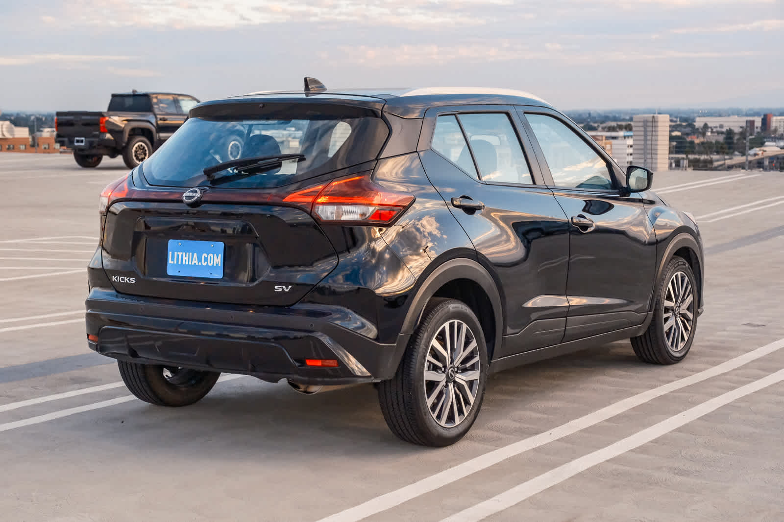 2024 Nissan Kicks SV photo 4