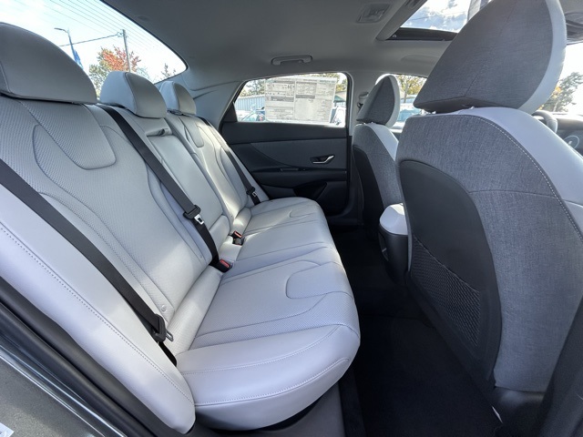 2026 Hyundai Elantra Limited photo 3