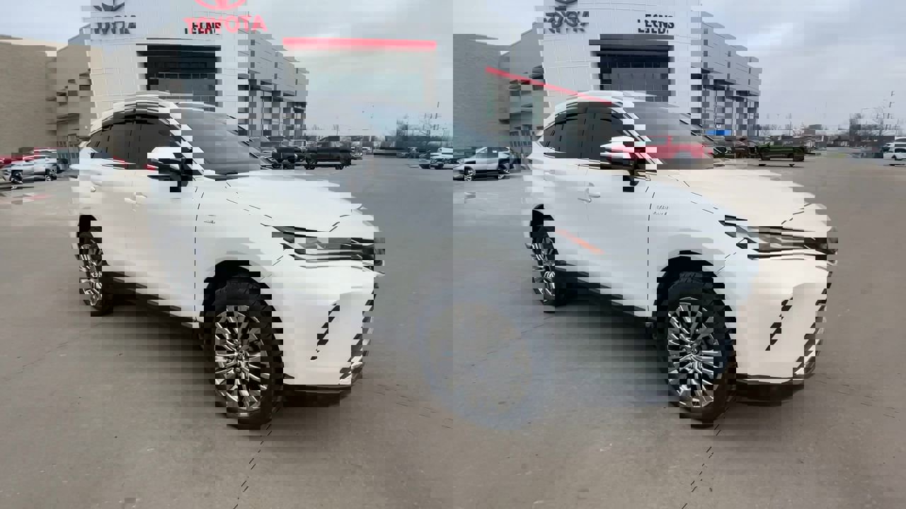 Used 2021 Toyota Venza XLE with VIN JTEAAAAH4MJ017259 for sale in Kansas City