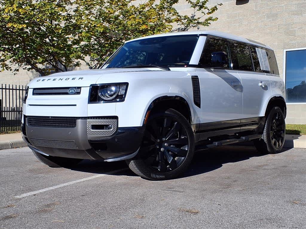 2025 Land Rover Defender X-Dynamic SE's photo