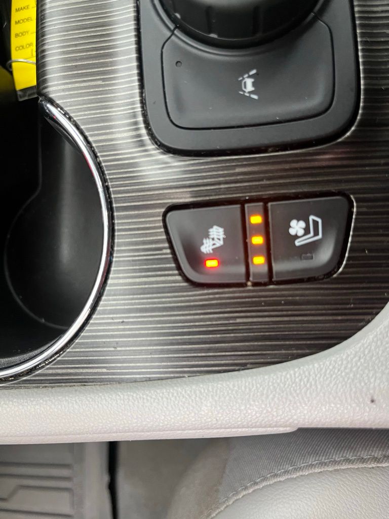 2023 Gmc Acadia SLT photo 5