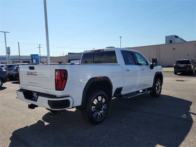 2026 Gmc Sierra 3500 HD Denali photo 3