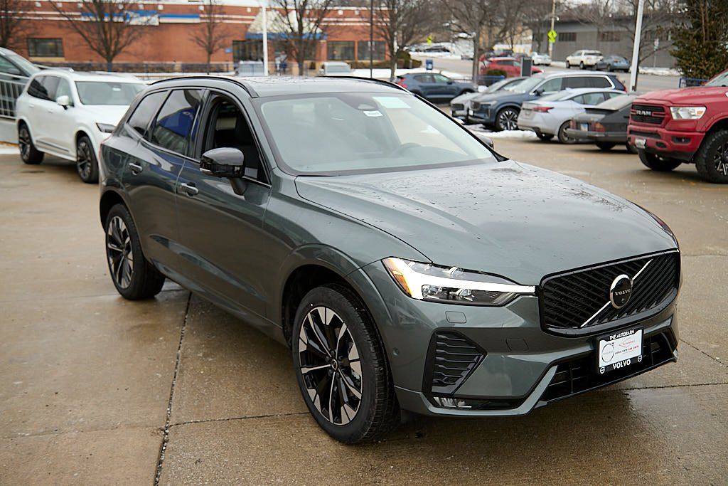 2026 VOLVO XC60 - Image 3