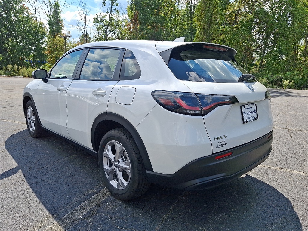 2025 Honda HR-V LX photo 3