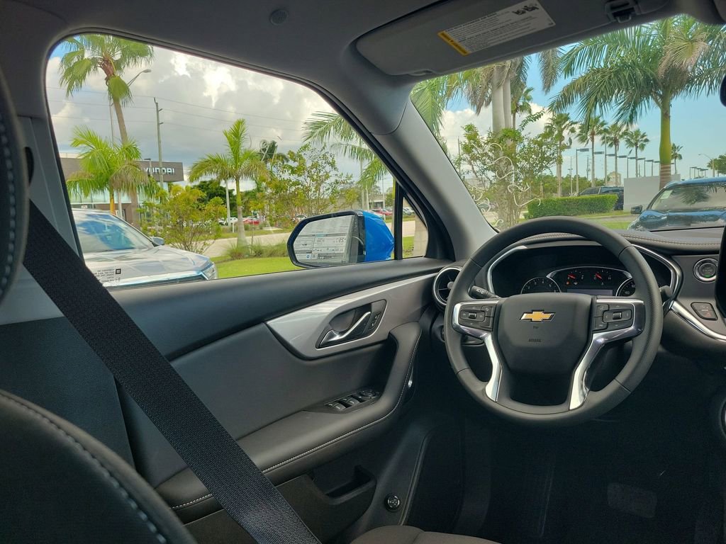 2025 Chevrolet Blazer 2LT photo 15