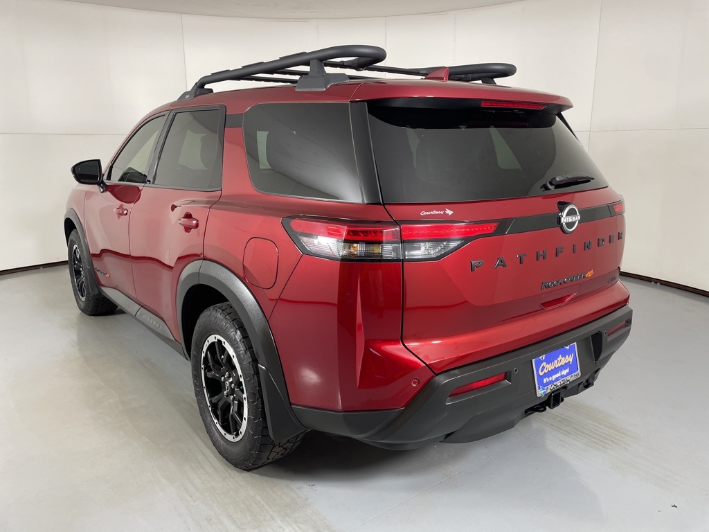 2023 Nissan Pathfinder Rock Creek photo 2