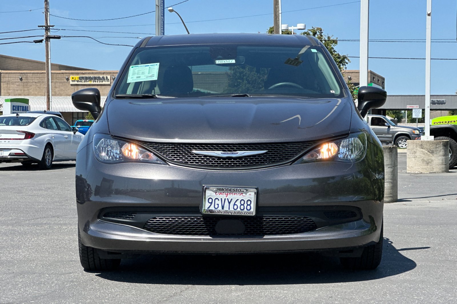 2023 Chrysler Pacifica LX photo 6