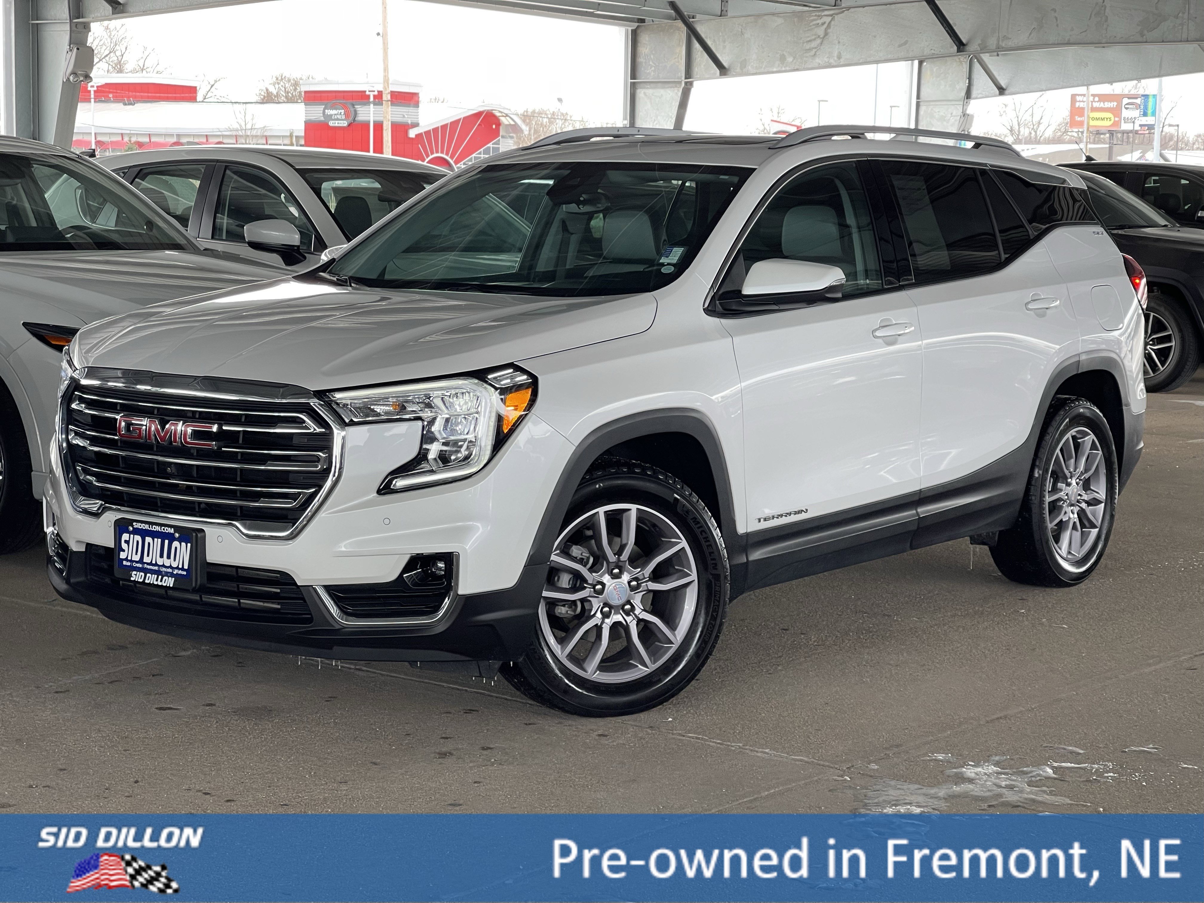 2023 GMC Terrain SLT's photo