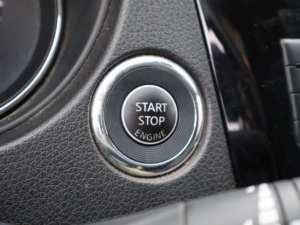 2019 Nissan Rogue SV photo 32