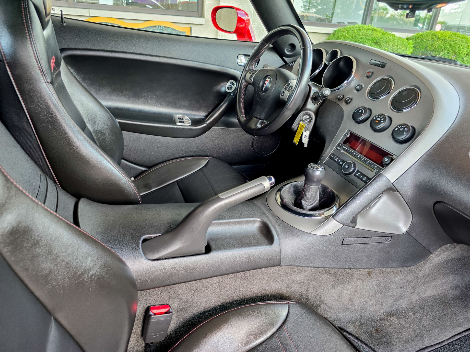 2009 Pontiac Solstice photo 18