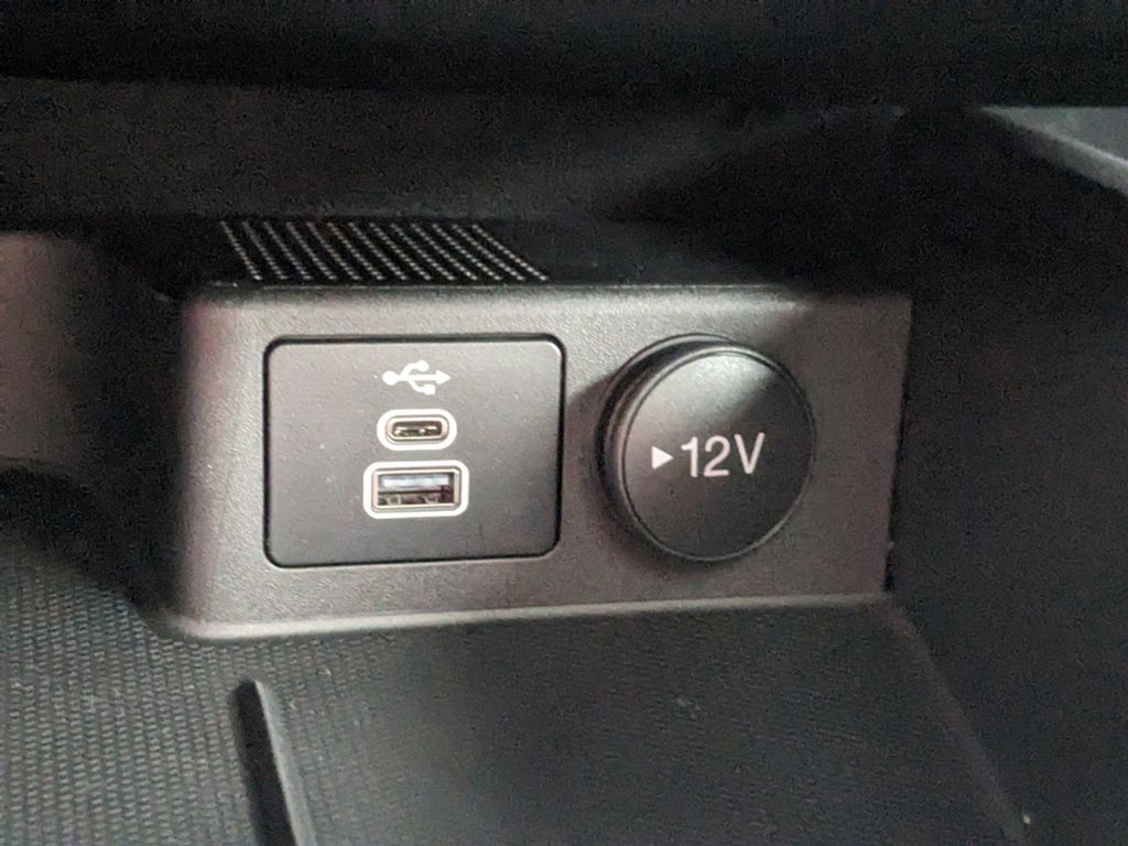 2025 Ford Escape ST-Line photo 22