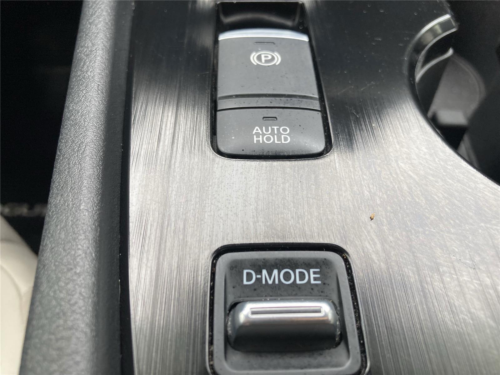 2021 Nissan Rogue SV photo 16