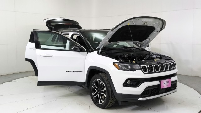 Used 2023 WHITE Jeep Limited image 12